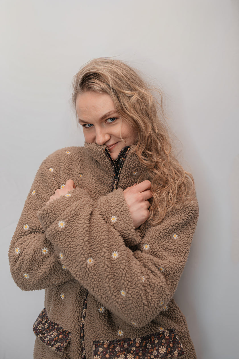 Gėlėtas teddy paltukas