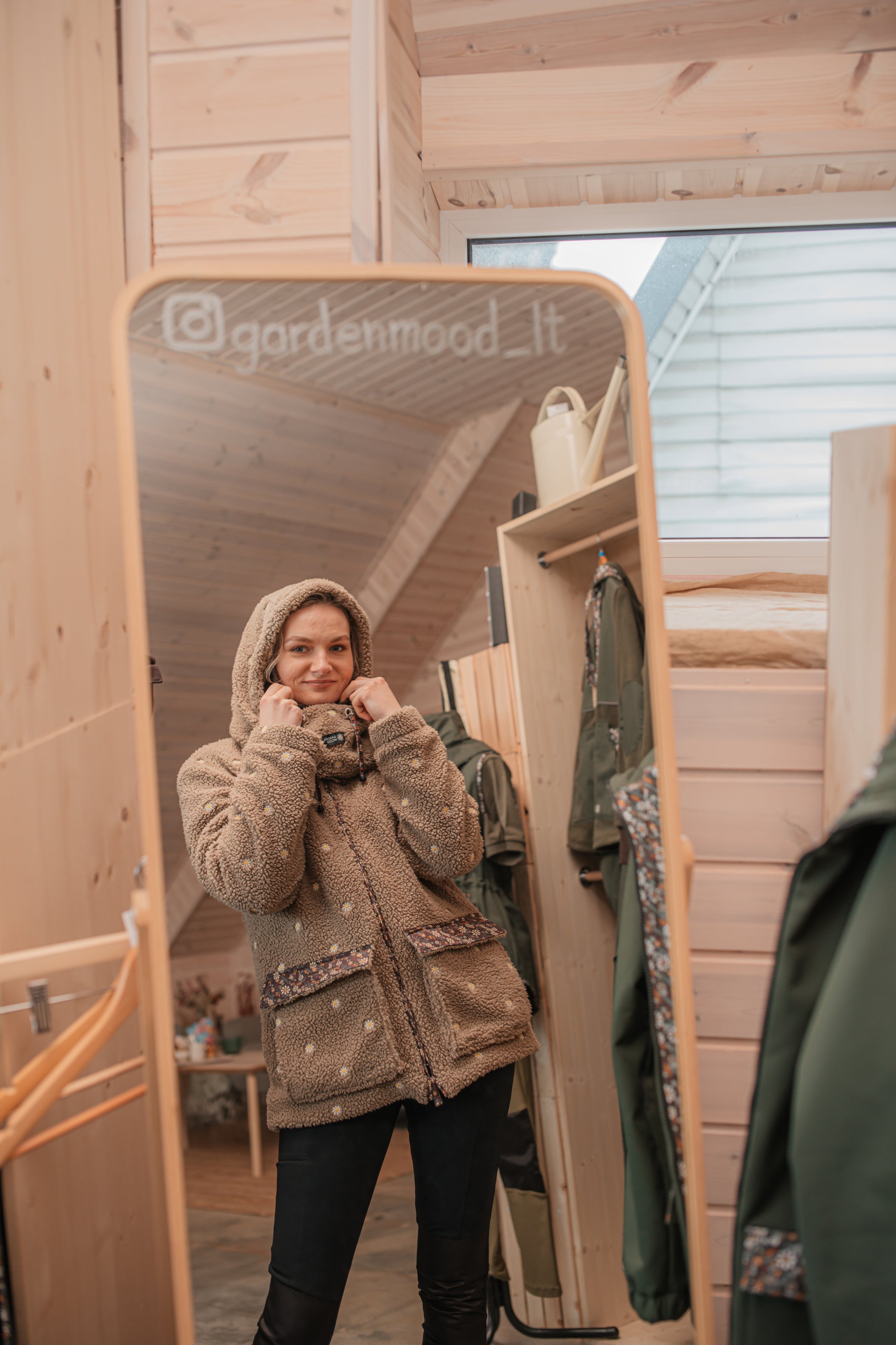 Gėlėtas teddy paltukas