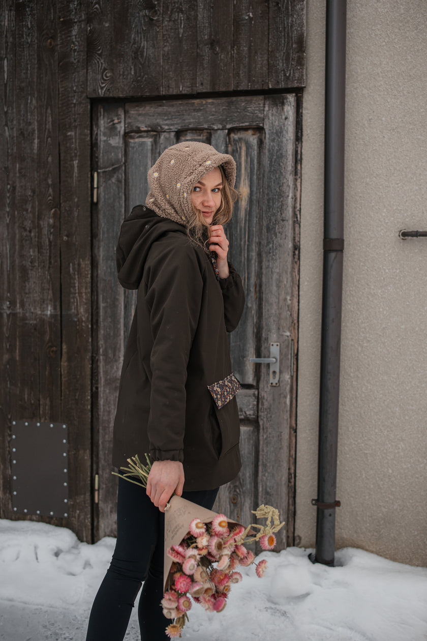 Gėlėta striukė (ruda)