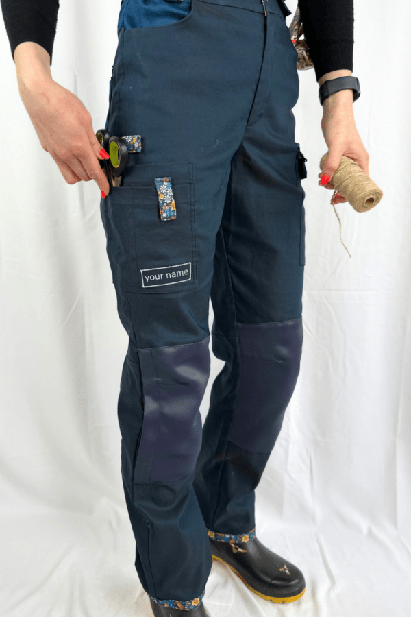 Darbo kelnės (kišenės įrankiams, reguliuojamas juosmuo ir ilgis)